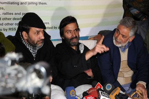 Kashmiris won’t accept Indo-Pak dialogue sans their involvement: Malik